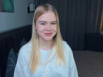 Debbraalce, 18 years old, My goal: Remove my shirt and see my figure better  ? #teen #new #shy #skinny #18 [19 tokens remaining], webcam photo
