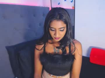 Hairy cam model Delilah_blazexxx, 25 yrs live now