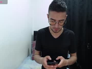 Live gay cam model Demian_val_4 streaming now in HD