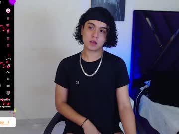Hairy cam model Derek_greyy_, 22 yrs live now