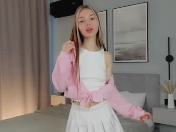 Devonahevron, 18 years old, First ahegao <3 Hello everyone! I'm Devona <3 #new #18 #teen #young #shy [48 tokens remaining], webcam photo