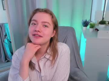 Di_huny, 18 years old, GOAL: Look at the length of my tongue [7 tokens remaining] Hi, each tip makes me tremble #shy, #new, #skinny, #18, #cute, #lovense, webcam photo