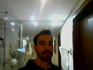 Squirting cam girl Dieguito124 age 33 yrs live now