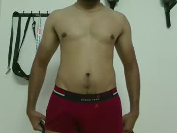 Live gay cam model Discreet_lotus streaming now in HD