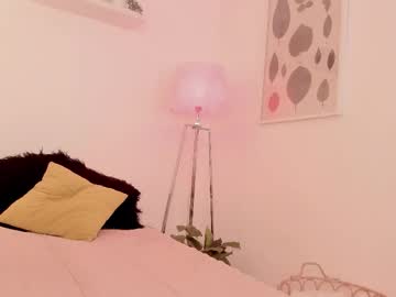 Squirting cam girl Diva_curvi age 31 yrs live now
