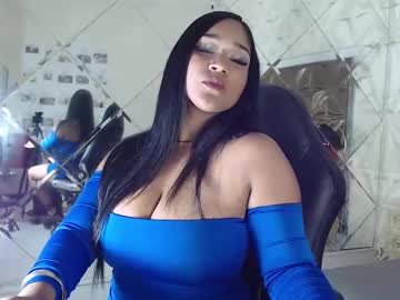 Divafashion • busty28y • Dark dreams • public