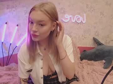 Live cam boy Divinerebecca, 19 yrs – Hot Male Cams