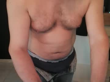 Catch me live as Doggydaddi, age 39 yrs in premium male cam shows