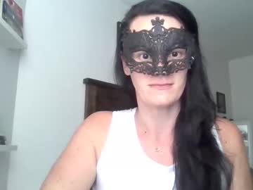 Domhotwife • milf • Canada • public