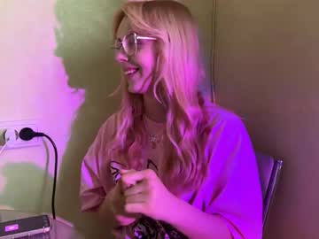 Donettastrowbridge, 18 years old, 1 day CB Goal: Contact with my beautiful eyes  #shy #new #blonde #18 #young [29 tokens remaining], webcam photo