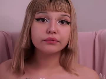 Dongwigger, 19 years old, Goal: Play with my dress<3 "Hello welcome to my first day and help me get 15 thumbs ups on my first day please<3  #shy #new #teen #18 #natural [21 tokens remaining], webcam photo