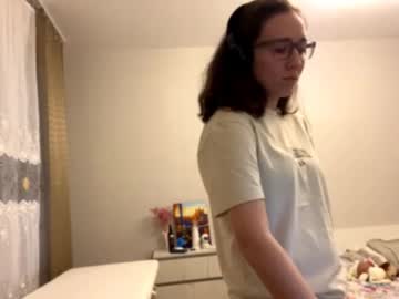 Dortheyschakel, 19 years old, GOAL: air kiss [5 tokens remaining] Welcome to my room! #new #shy #18 #natural #teen, webcam photo