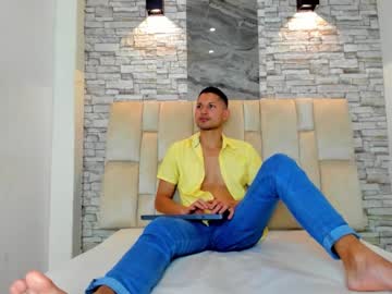 Dostin_mark big cock cam stud 32 yrs streaming live
