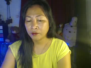 Hairy cam model Doyouwantme143 live now