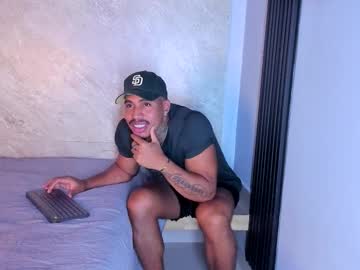 Muscle cam star Drakehot_