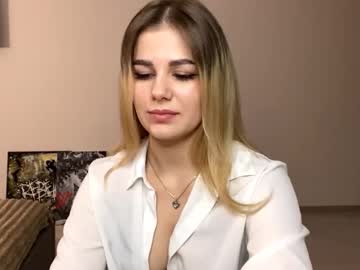 Dremamaenner, 18 years old, ? Goal: (    Tease with boobs  )    ? Hello guys ^my name is  Bella  ?Welcome to my room ?^ #new #shy  #natural #18 #bigboobs [26 tokens remaining], webcam photo