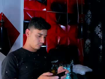 Live gay cam model Dylan_roemer24 yrs streaming now in HD