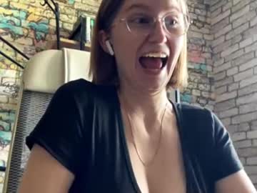 Earleneaxley, 18 years old, GOAL: Strip Dance [55 tokens remaining] Welcome to my room! #cute #shy # #pregnant #bigboobs #new, webcam photo