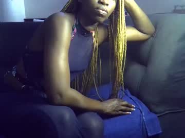 Hairy cam model Ebonykiki live now