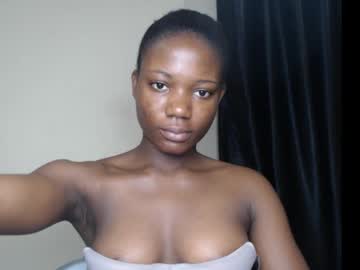Muscle cam star Ebonyxxbae