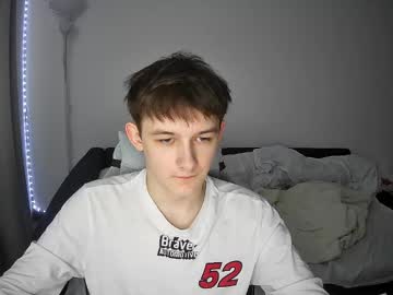 Live gay cam model Edgar_waynes19 yrs streaming now in HD