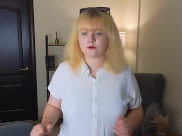 Elaine_lewis, 18 years old, GOAL: air kiss + smile [20 tokens remaining] Welcome to my room! #new #bigboobs #shy #natural #18, webcam photo