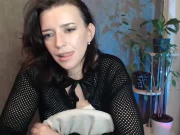 Elinapretty • mature • Eastern Europe • public
