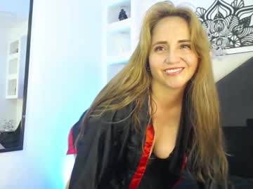 Elizabeth_uno, 42 years old, GOAL: Topless [49 tokens remaining] Welcome to my room! #mature #milf #smalltits #latina #new, webcam photo