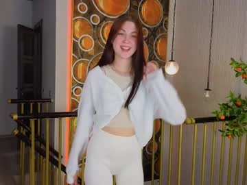 Ella_ellis, 18 years old, GOAL:?Let's get my shirt off my shoulders? #18  #new   #shy  #cute  #teen [14 tokens remaining], webcam photo