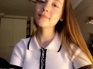 Ellamenas, 18 years old, goal: meow! #18 #new #shy #cute #young nice to meet you guys im Ella [7 tokens remaining], webcam photo