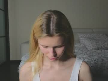 Elsafawn, 19 years old, Goal: eye contact #new #shy #skinny #natural #smalltits, webcam photo