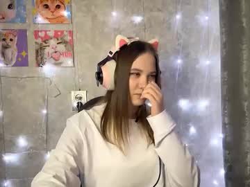 Emelinekinloch, 18 years old, first day ! Goal:Show my color eye #skinny #new #young #shy #18 [1 tokens remaining], webcam photo