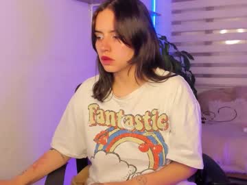 Emily_lindey, 20 years old, Topples + Revote boobs [45 tokens left] #new #bigass #bigboobs #18 #natural, webcam photo