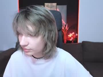 Live twink cam Enanarnnet, age 18 yrs nude and streaming