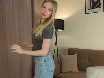 Ericanamey, 18 years old, Call me Erica! Im #new model, #18 y.o, #blonde and #shy girl with #smalltits ? | Goal: Play with my boobs ? [61 tokens remaining], webcam photo