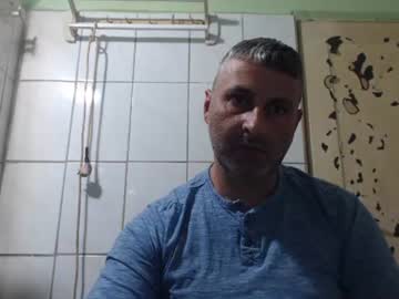 Hairy cam model Ericboy32, 42 yrs live now