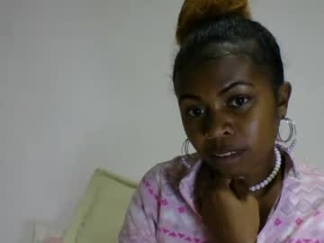 Hairy cam model Erolinee live now