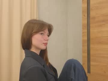 Erosyne, 18 years old, Hey guys! My name Lily, i'm from France. My goal: Show my sensual collarbones  #shy #cute #18 #teen #smalltits [65 tokens remaining], webcam photo