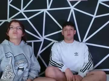 Squirting cam girl Eryck_with_hannah live now