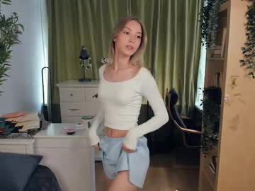Live cam performer Eternity_cuite streaming now