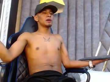 Ethanwalkerr, 20 years old, GOAL: Masturbacion [300 tokens remaining] Welcome to my room! #tattoo #muscle #ebony #young #master, webcam photo
