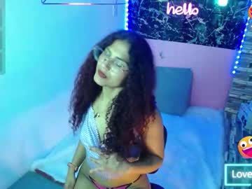 Squirting cam girl Evaa_mist age 27 yrs live now