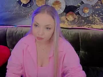 Catch me live as Evasugar__, age 27 yrs in premium male cam shows