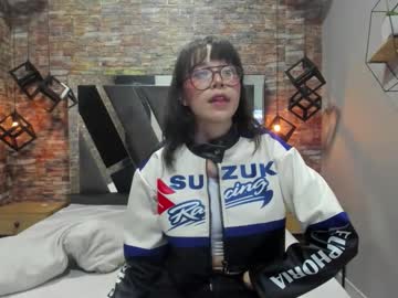 Evelinesinclair, 27 years old, GOAL: Sexy Dance [40 tokens remaining] Welcome to my room! #coslplay #gammer #schoolgirl #bigass #new, webcam photo