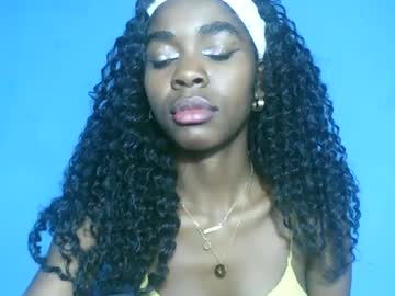 Hairy cam model Faniria live now