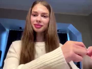 Farahgramm, Goal: I feel a bit shy… but I want to try my first soft dance for you Hi! I'm Luna Glad to see you !  #new #shy #slim #teen #18 [40 tokens remaining], webcam photo