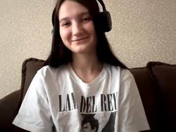 Faustinabartosh, 18 years old, Goal: show ass! I smile a lot! My name is Aurora i #new and me #18 yo! first day #shy #cute #teen [118 tokens remaining], webcam photo