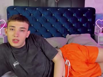 Felixcurtis, 19 years old, GOAL: Take off t-shirt [50 tokens remaining] Welcome To My Room #new #18 #twink #bigcock #cum, webcam photo