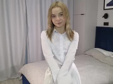 Flower_princess3, 18 years old, Hi, my name is dolly, I'm glad to see you on my show | Goal:Show off my shoulders and collarbone #new #shy # 18 #skinny  [0 tokens remaining], webcam photo