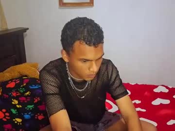 Frankie_xl big cock cam stud 19 yrs streaming live